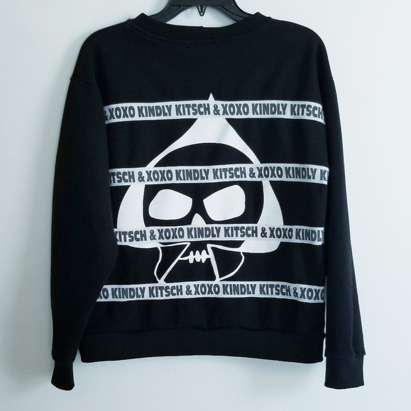 Stylenanda KKXX Korean Fashion Brand Black and White Graphic Sweatshirt - Picture 8 of 14